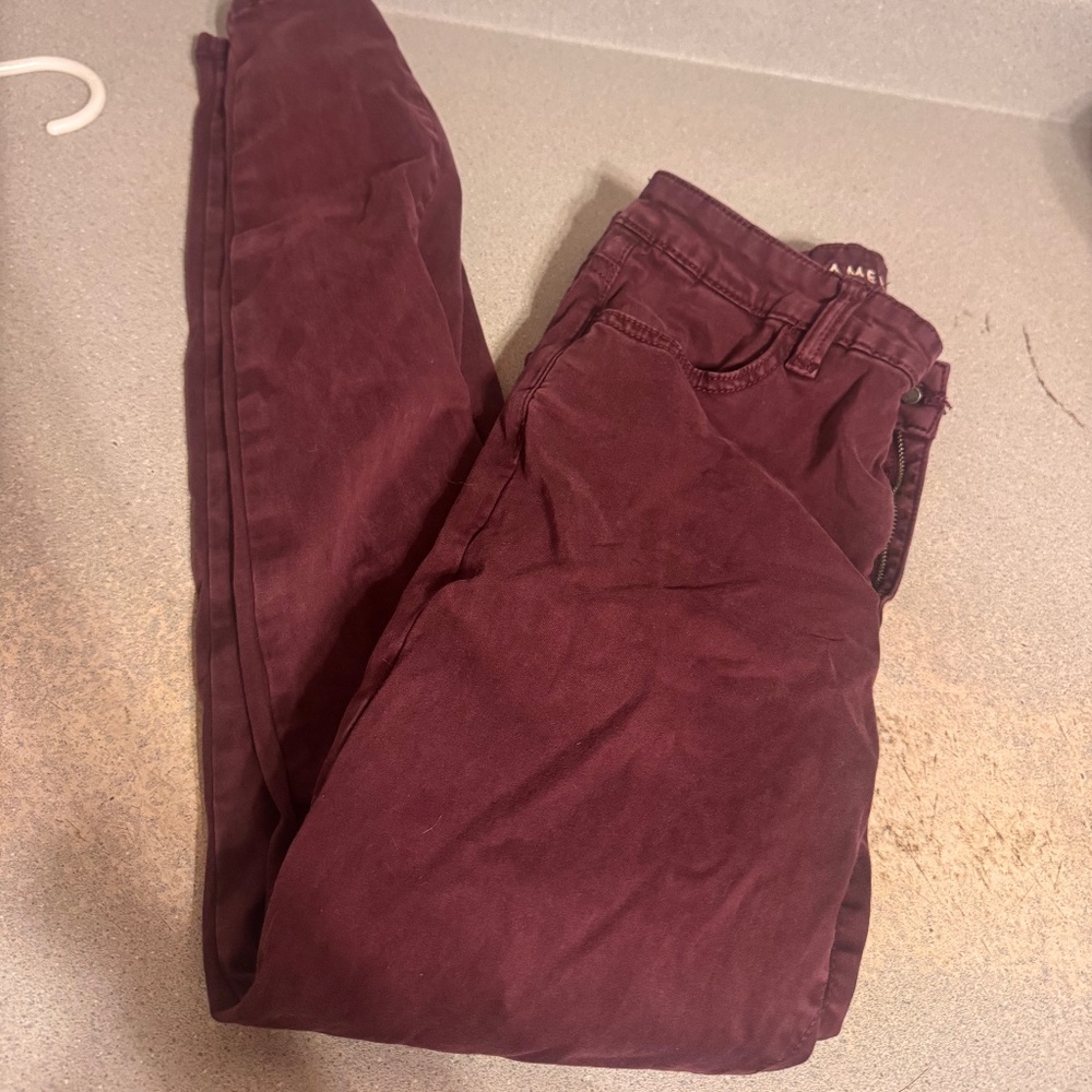 American eagle denim Jeggings size 6 burgundy